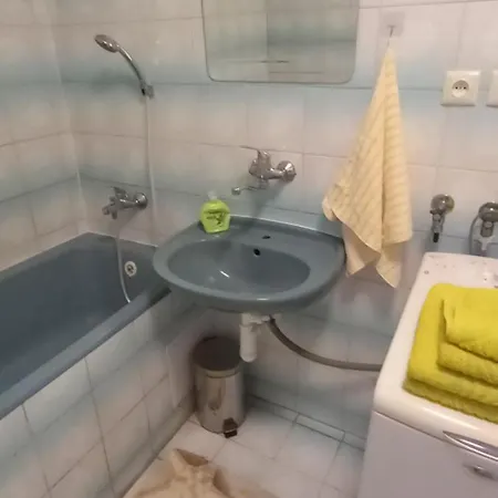 Mela バルデヨフ